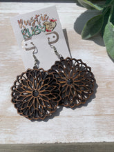 Load image into Gallery viewer, Flower Mandala Earrings