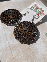 Load image into Gallery viewer, Flower Mandala Earrings